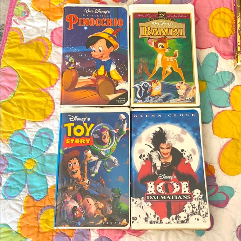 Disney VHS MOVIES. Set of 4.